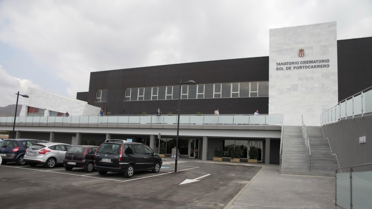 Imagen del edificio del tanatorio-crematorio de la ciudad