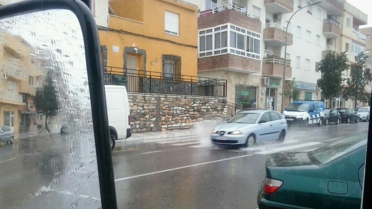 Las calles de Olula del Río bajo la lluvia