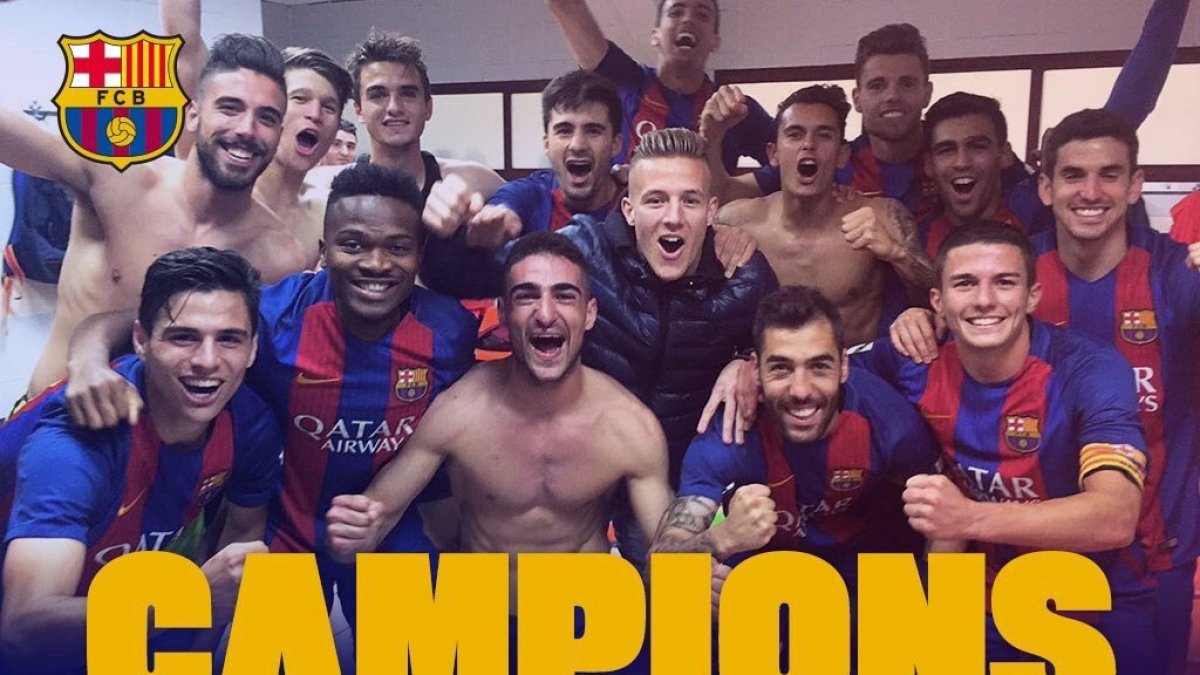 Dani Romera con sus compañeros.