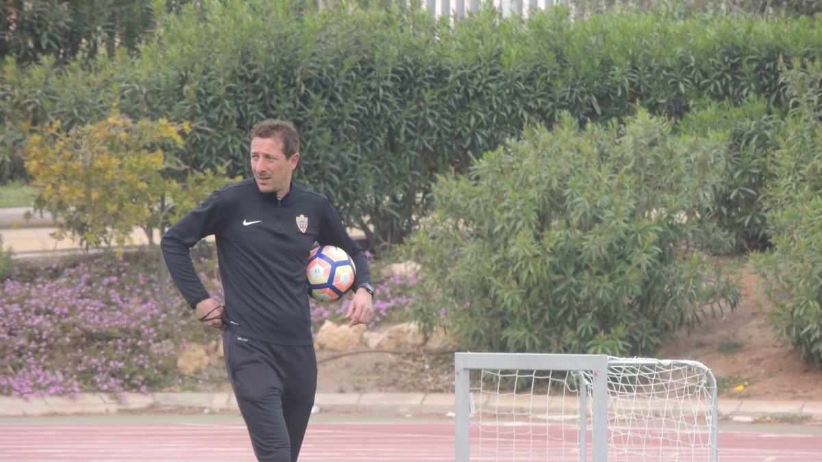 Ramis en el campo Anexo.