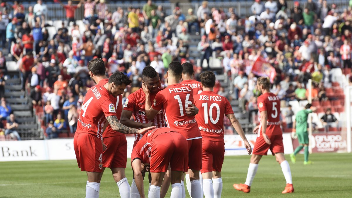 Este Almería es una piña.