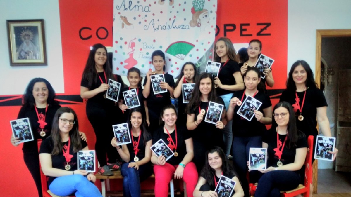 En la final andaluza estarán presentes la Escuela Alma Andaluza y Beas Fank, así como María Zheleva y Aurora García (abajo) en categoría inidivid