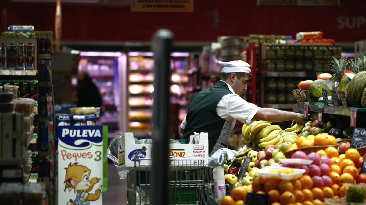 Los servicios representan la mayor parte de la fuerza laboral almeriense con 158.000 ocupados donde se incluye el manipulado agrícola, el comercio, l
