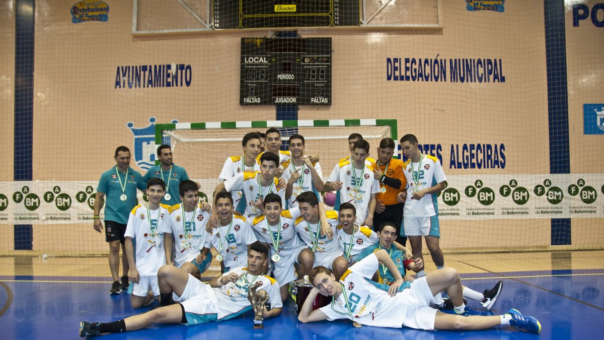 Los almeriense celebrando el oro andaluz.