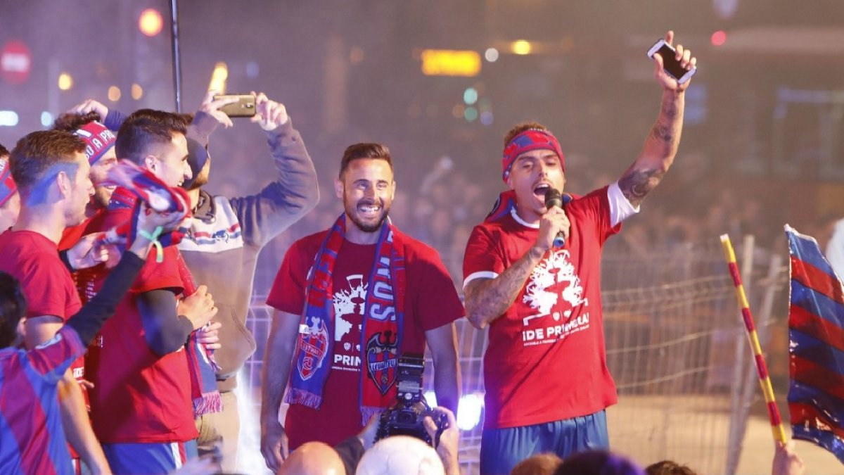 La plantilla del Levante tiene la cabeza puesta en Primera.