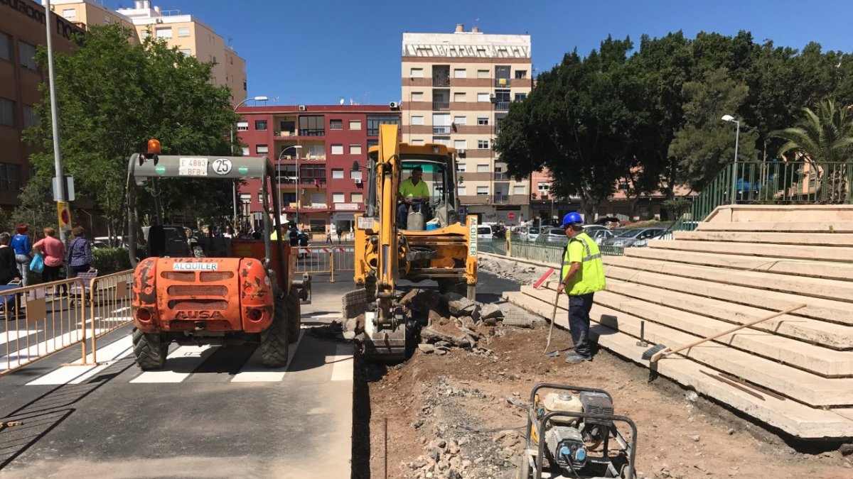 Arrancan las obras en las inmediaciones de la Bola Azul.