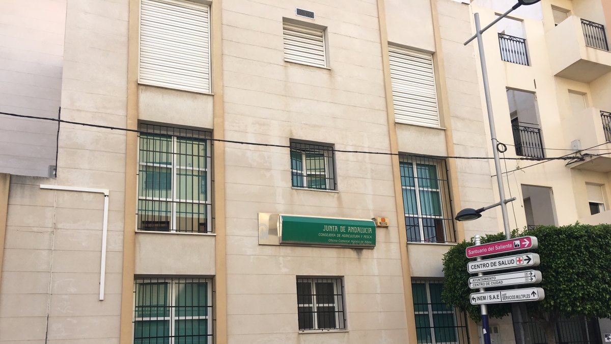 Lugar donde el Defensor atiende las citas en Albox.