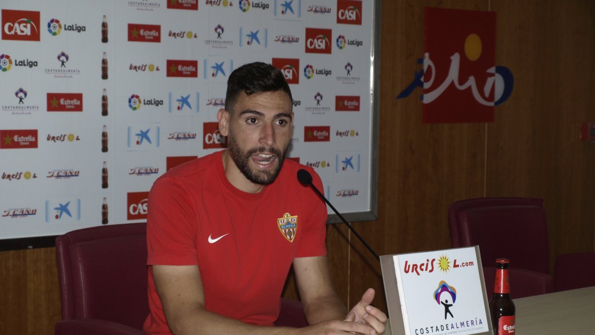 Puertas en rueda de prensa.