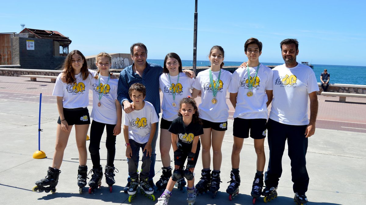 Juanjo Segura con los deportistas.