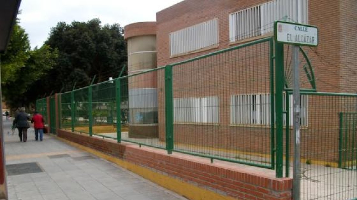 Fachada del colegio Ciudad de Almería.