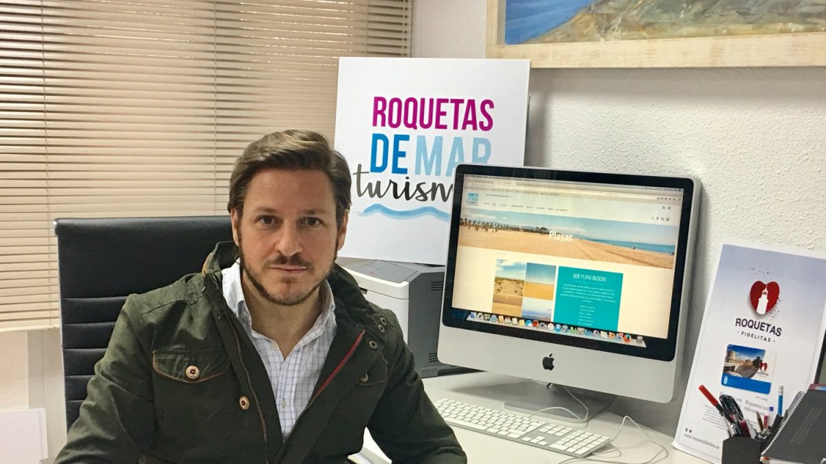 El concejal de Turismo y Playas de Roquetas, Luis Miguel Carmona.