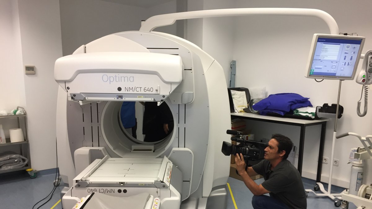 Esta es la nueva gammacámara de última generación que se ha instalado en el hospital Torrecárdenas.