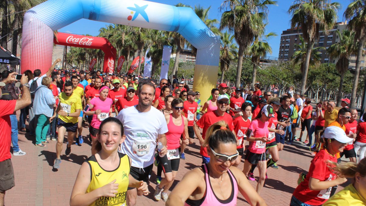 Salida desde el Cable Inglés de los participantes en la carrera.