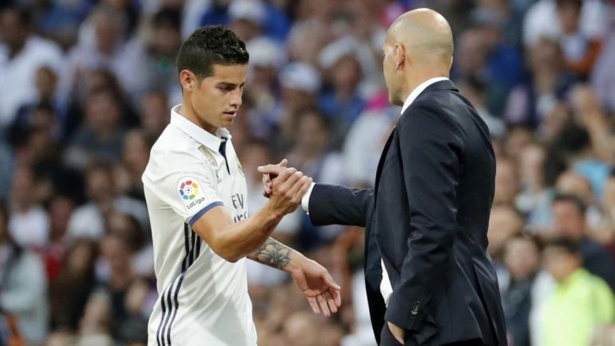 Zidane no habla del futuro de James.