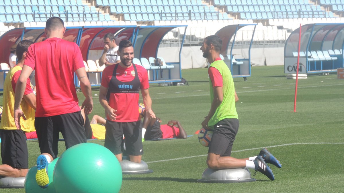Puertas sonríe en el entrenamiento.