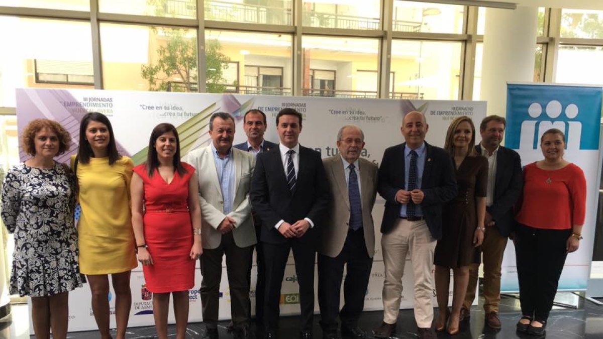 Autoridades en la inauguración de las jornadas.