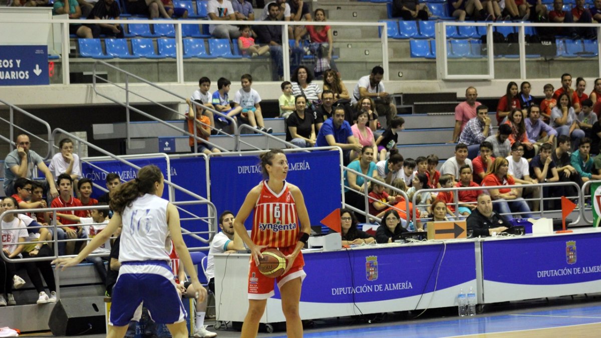 Alicia González.