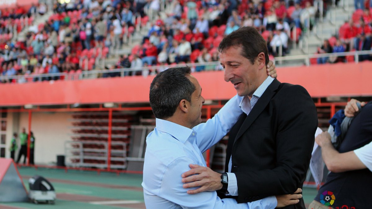 Sergi saludando a Ramis.