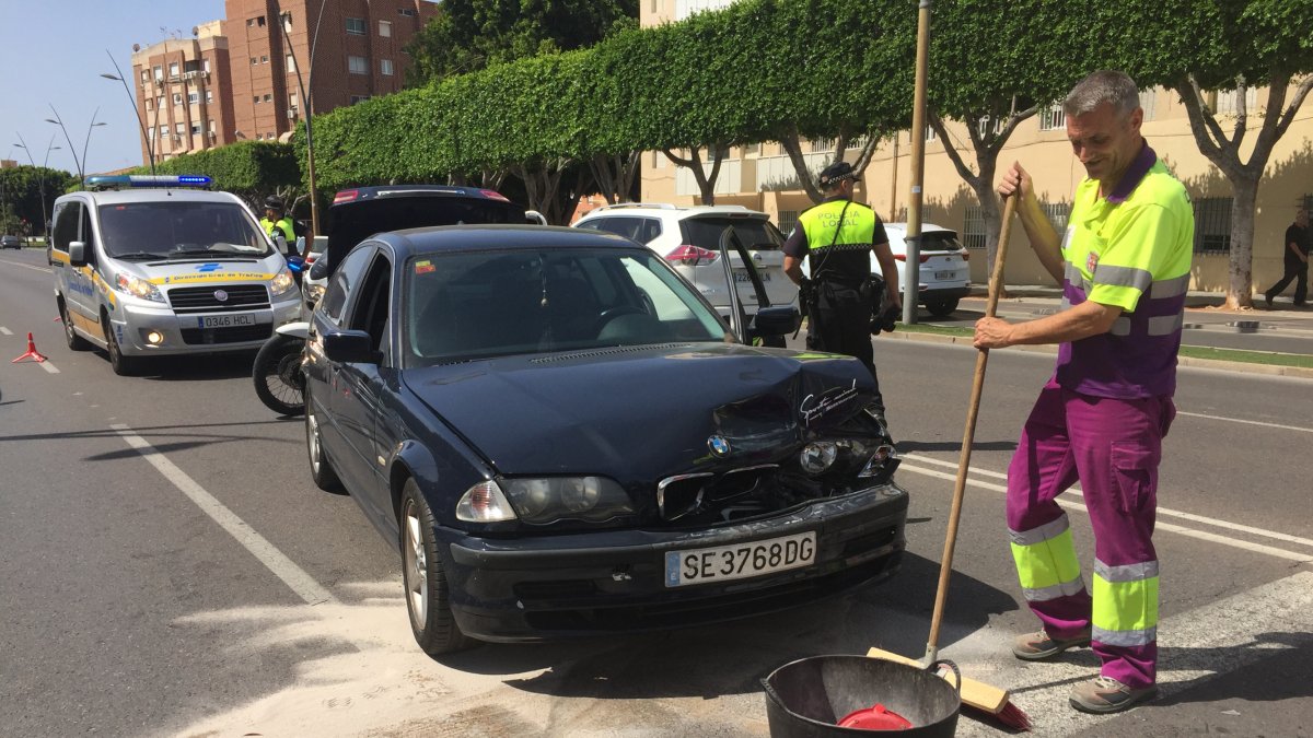 Accidente en la avenida del Mediterráneo, esta mañana.