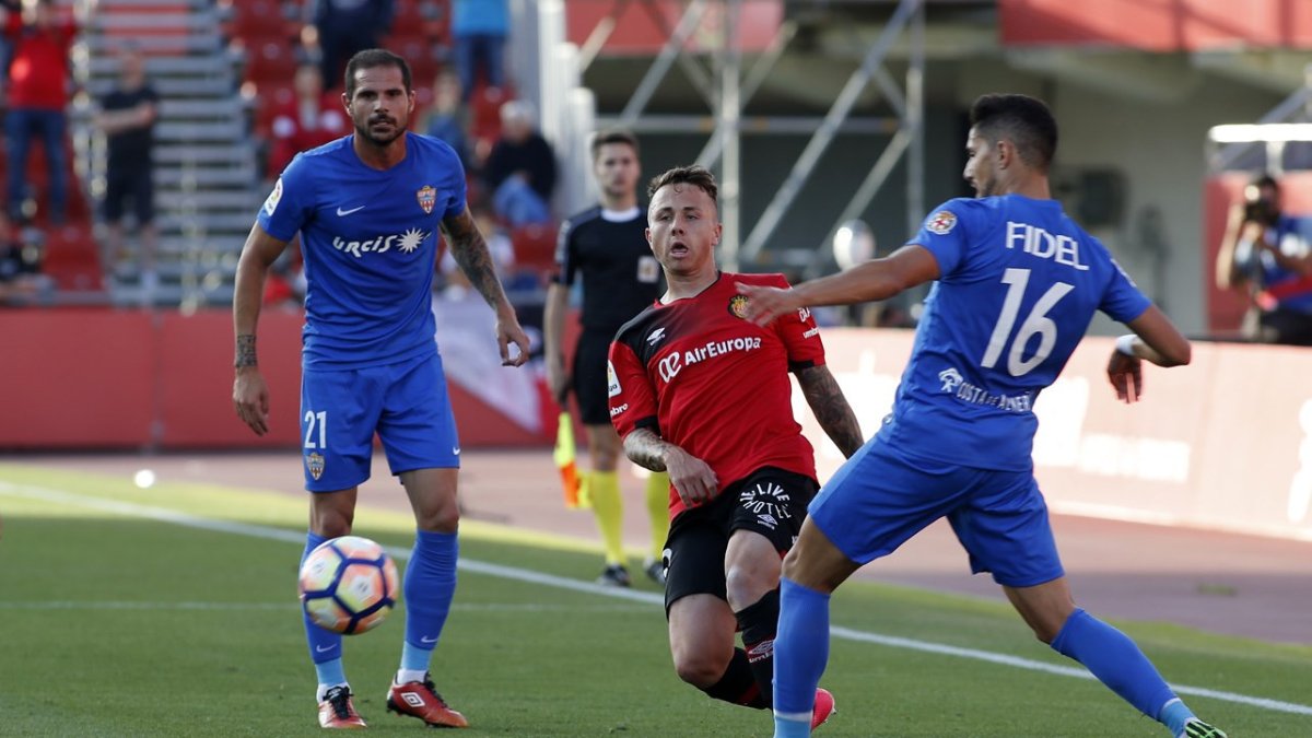 Un equipo no puede salir al campo a verlas venir.