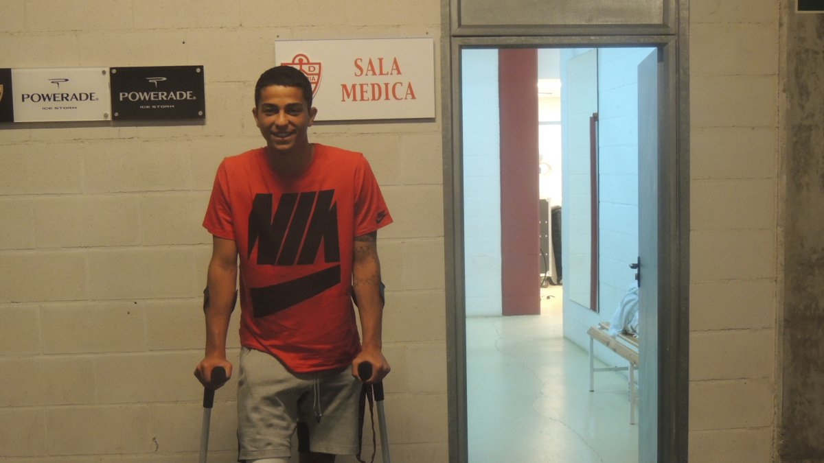 Igor Engonga, este martes después de pasarse por la sala médica.