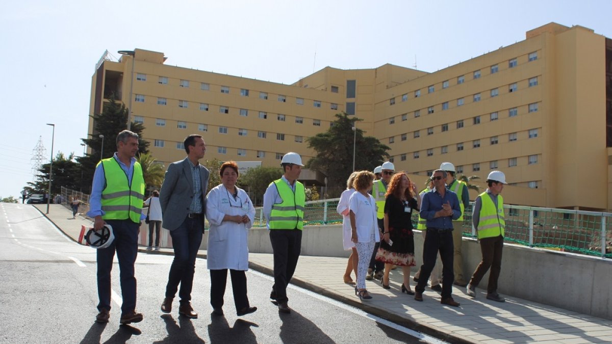 Inauguración del vial de salida del complejo hospitalario de Torrecárdenas.