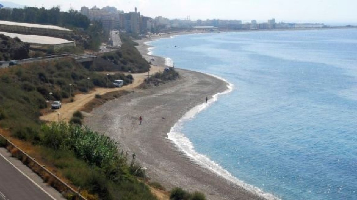 Imagen de la playa de la Rana, ubicada en el municipio de Adra.