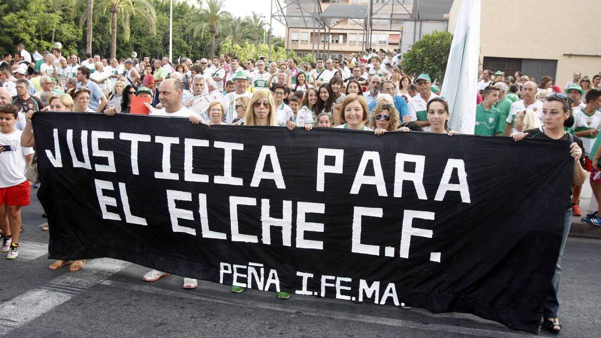Aficionados del Elche.