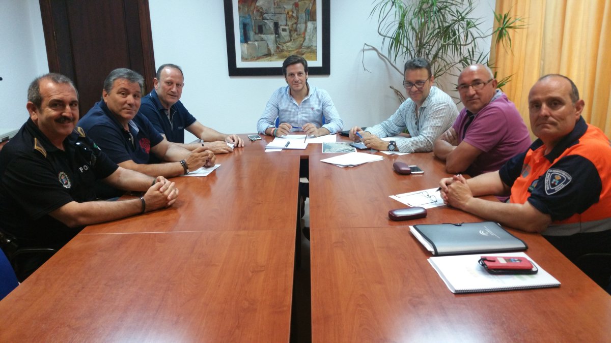 Reunión de los miembros del Ente Gestor de Playas de Roquetas.