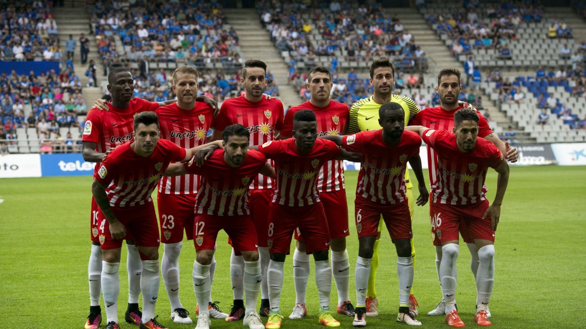 En Oviedo llegó la primera de las 18 derrotas del Almería en esta Liga.