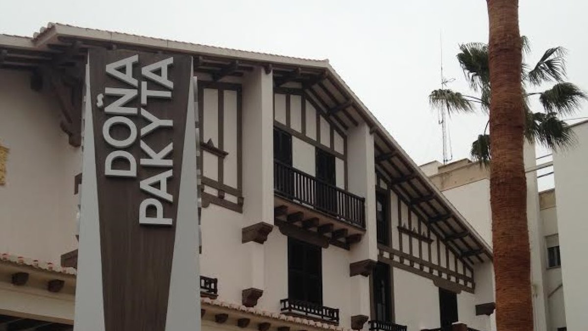 Fachada del Museo de Arte Doña Pakyta.