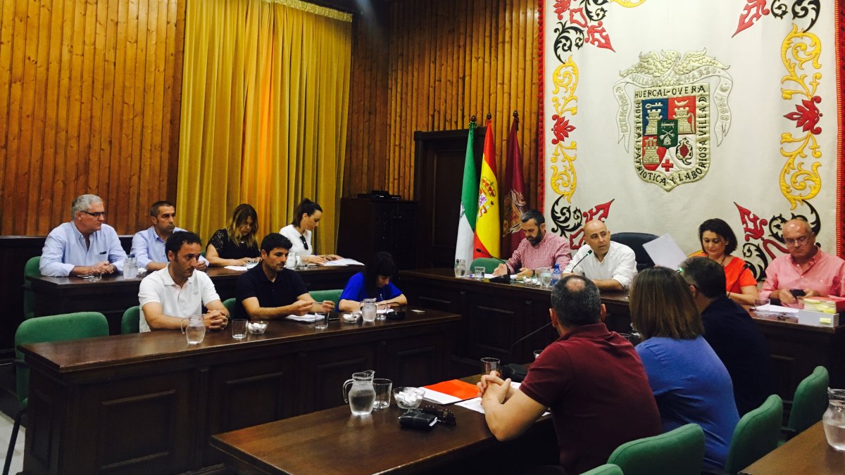 Pleno celebrado en Huércal-Overa en el que se aprobaron los nuevos presupuestos.