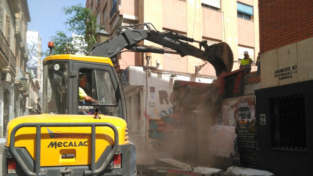 Demolición del edificio de Trajano y Dalia