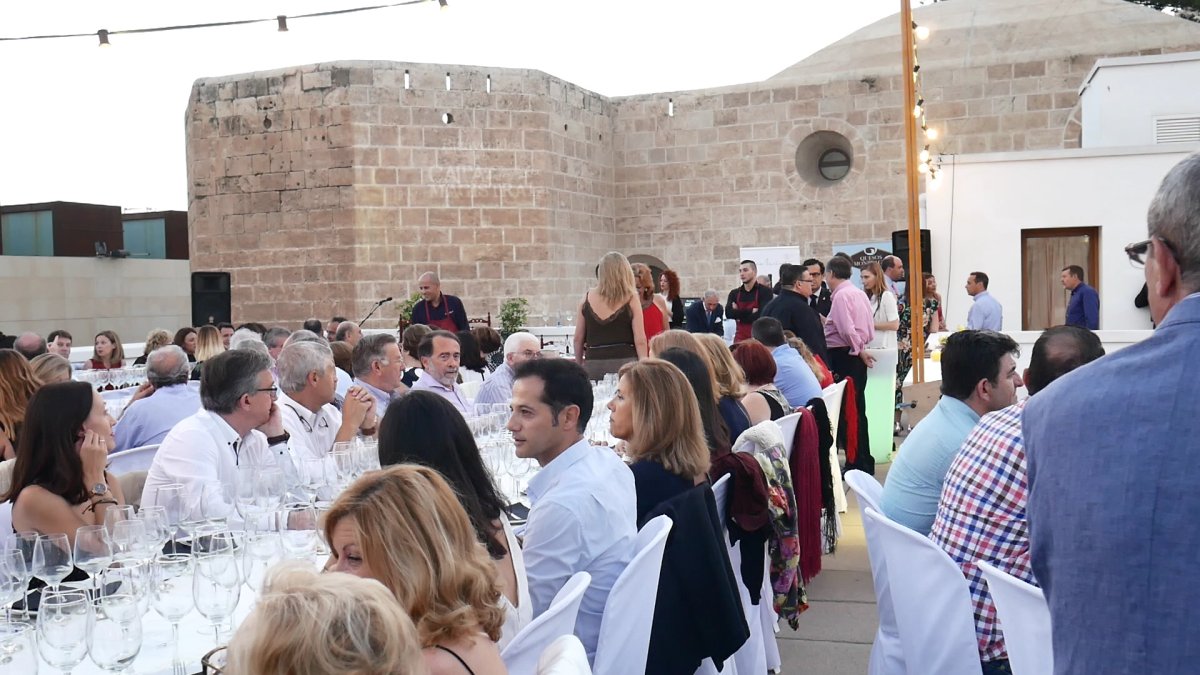 La catedral fue el escenario de una velada inolvidable en todos los sentidos. La magia del Patio de la Plaza Bendicho se vio realzada por el duende f
