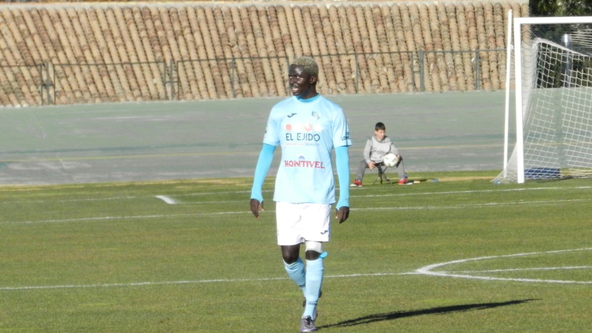 Neto en un partido con el CD El Ejido.