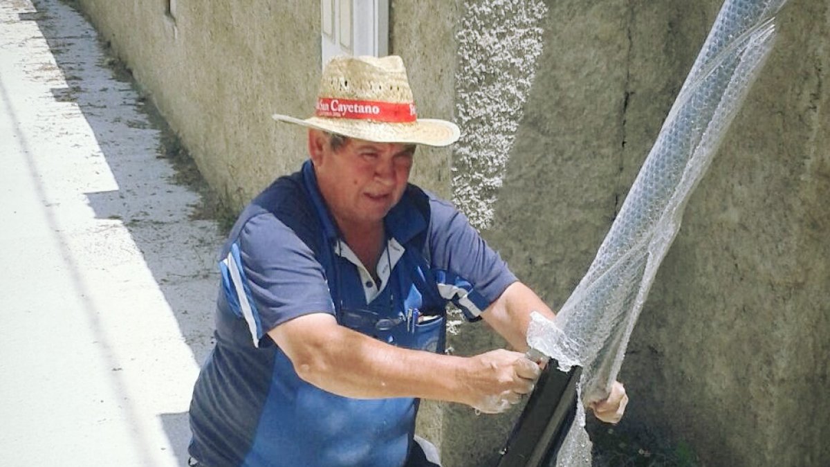 Trabajos de instalación de la nueva iluminación.