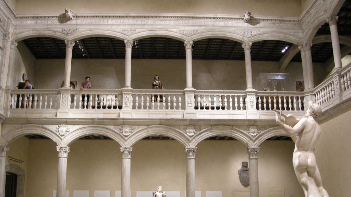 El Patio de Honor del Castillo de Vélez Blanco se exibe en el Metropolitan.