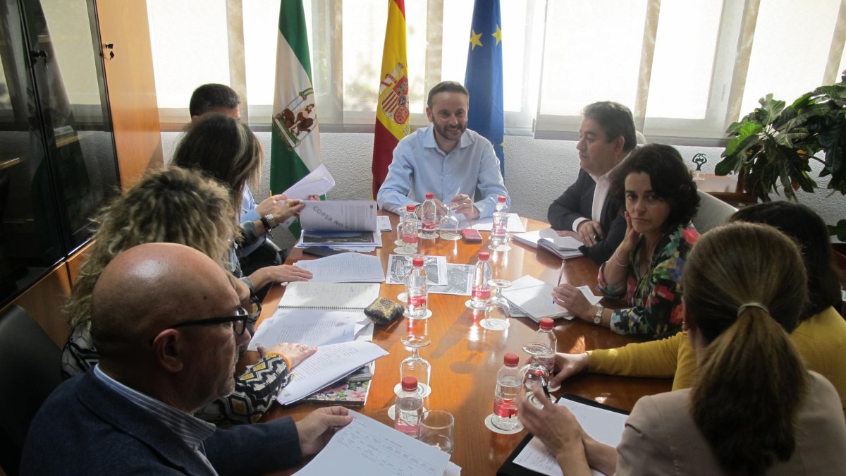 Comisión de la Agencia Idea de Almería en su reunión de abril.