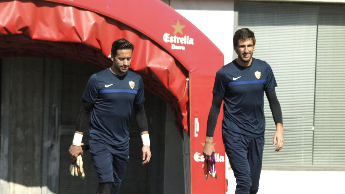 Casto y Julián terminan contrato.