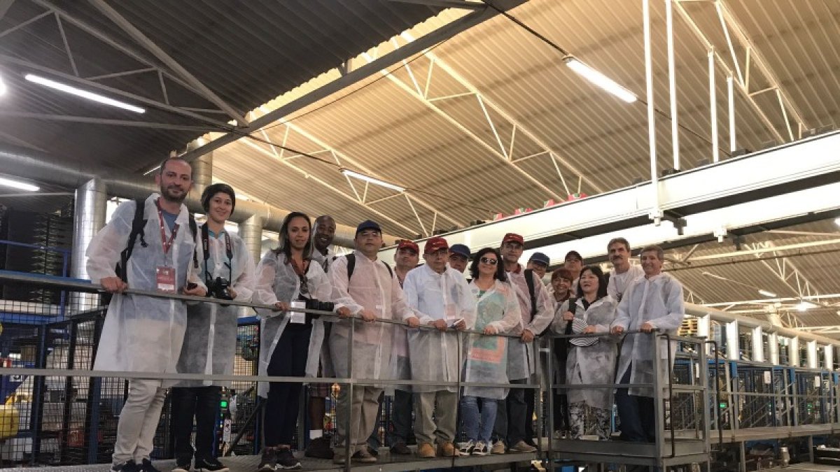 La comitiva que se ha desplazado hasta a Almería para visitar la prestigiosa comercializadora hortofrutícola.