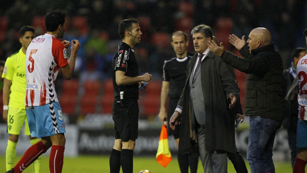 Luis César en el partido frente al Almería.