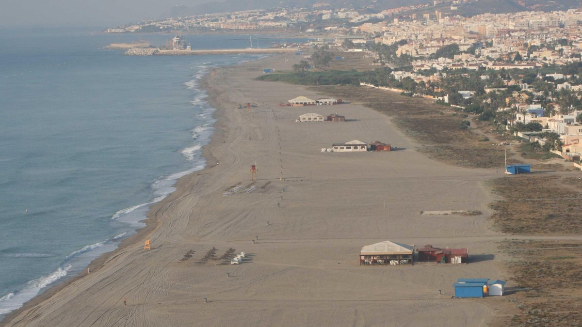 Imagen aérea de una de las playas que se pueden encontrar en el municipio de Vera.