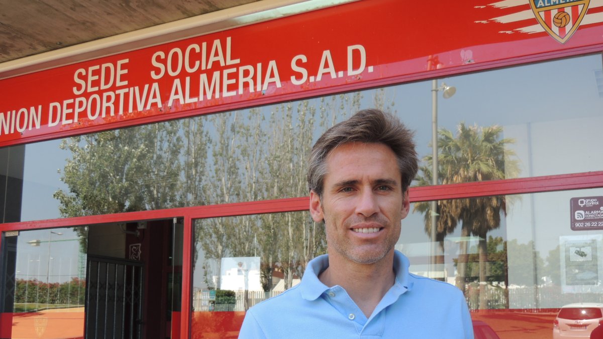 Corona, este martes en el club del Almería.