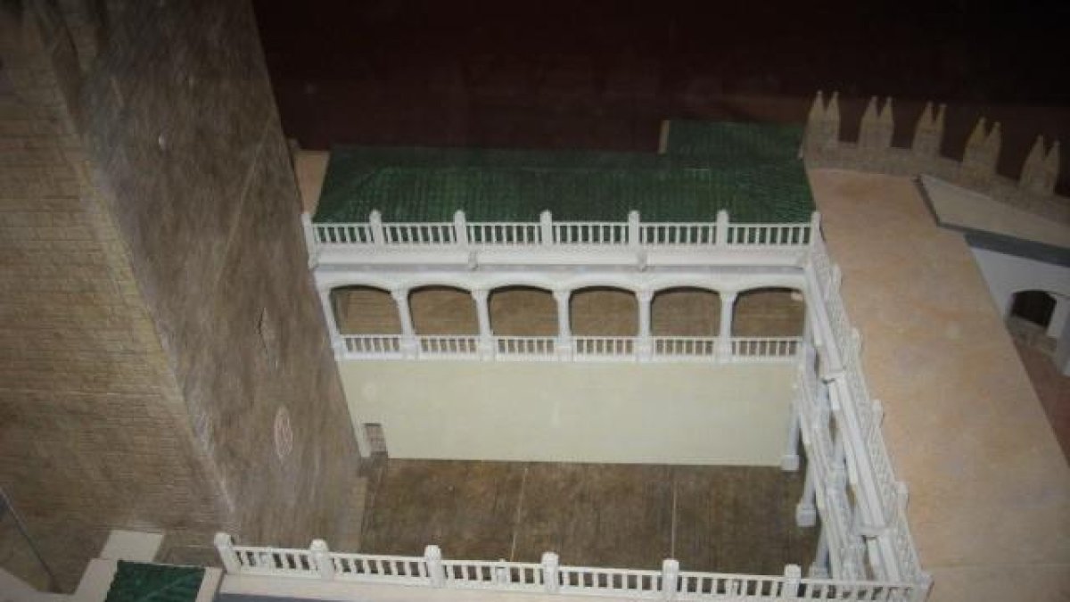 Maqueta de cómo hubiera quedado el patio del castillo.