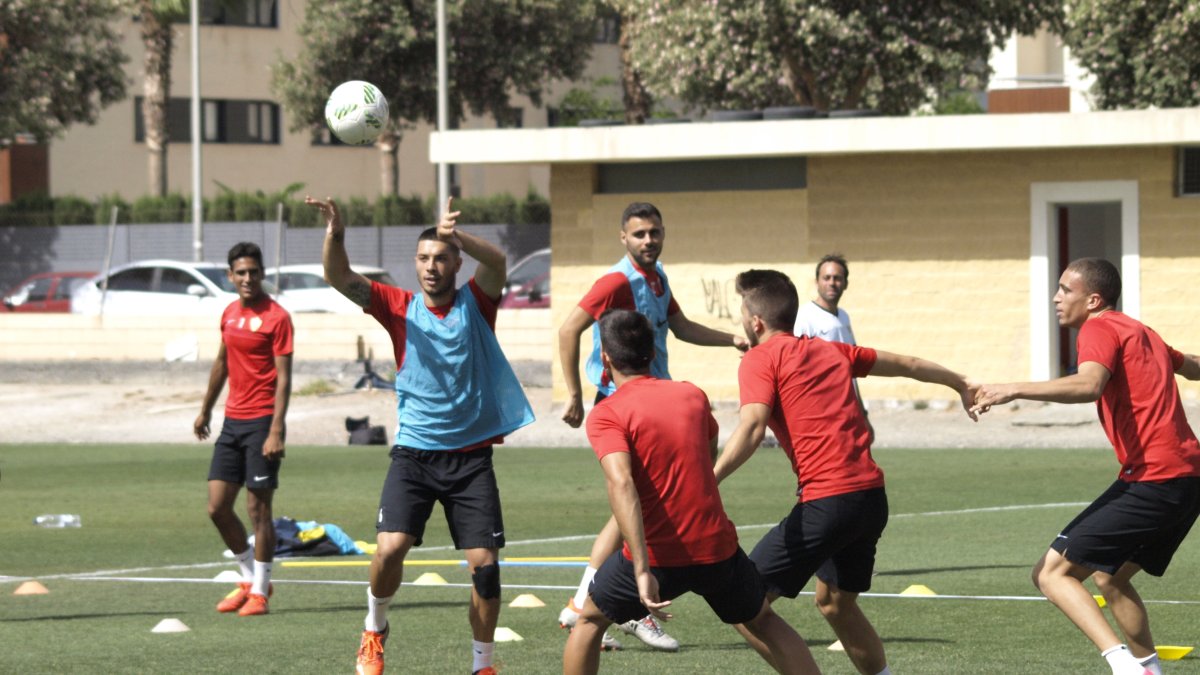 Sillero entrenando con el Almería B.