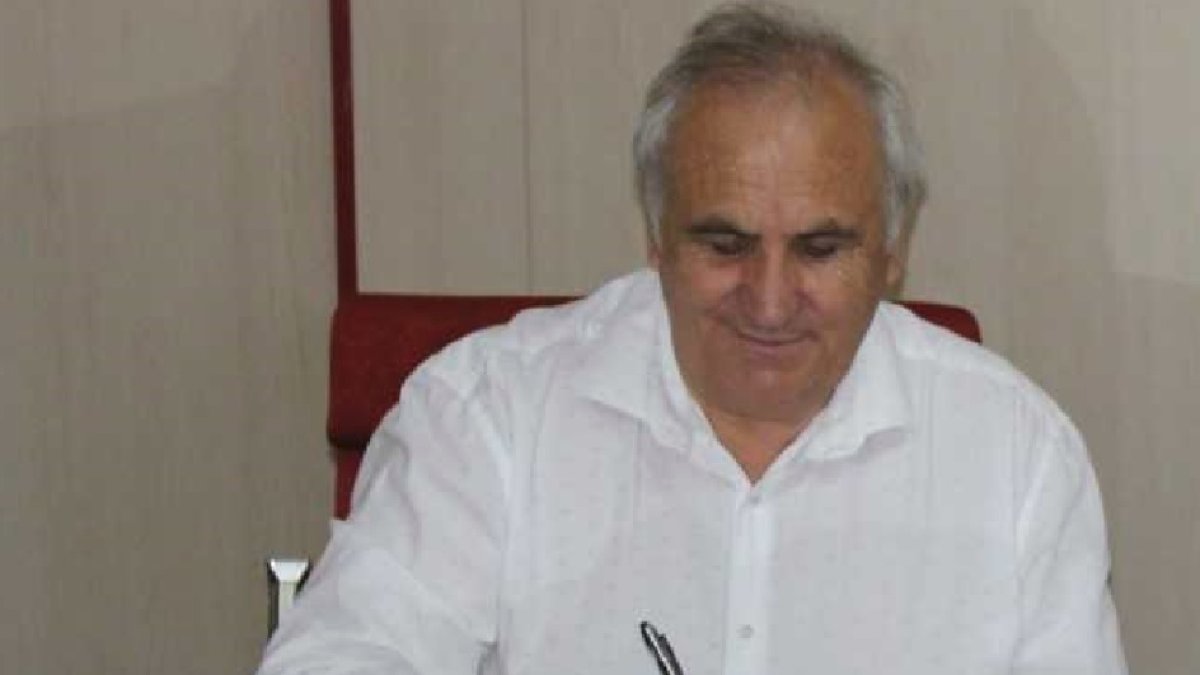 Alfonso García sigue con ganas y se mantiene al frente del Almería.
