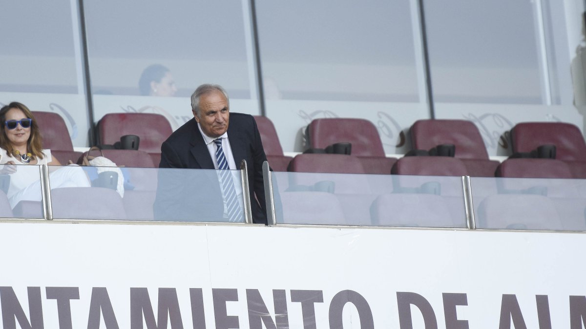 El presidente ocupa el asiento número uno del Mediterráneo.