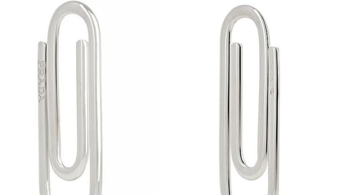 Los clips de Prada han salido recientemente a la venta. / Prada
