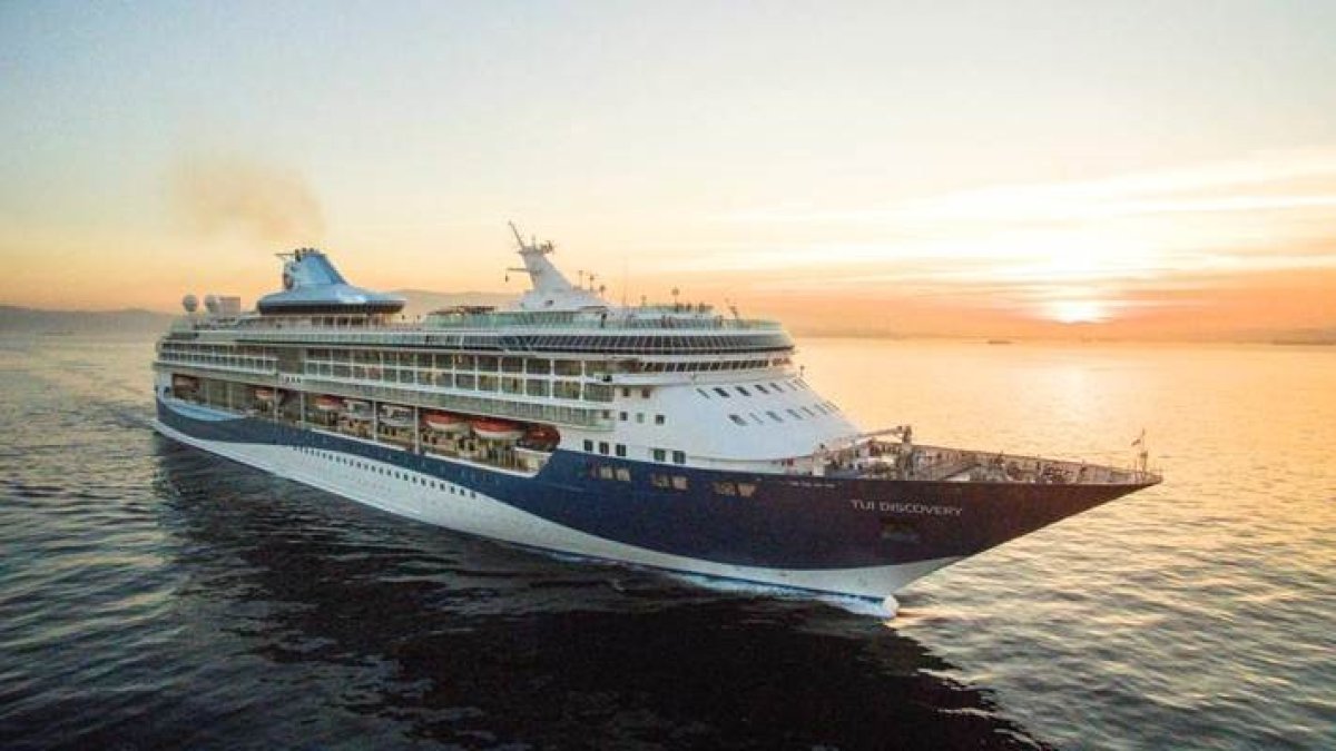 Uno de los cruceros que hoy estará atracado en el puerto de Almería.