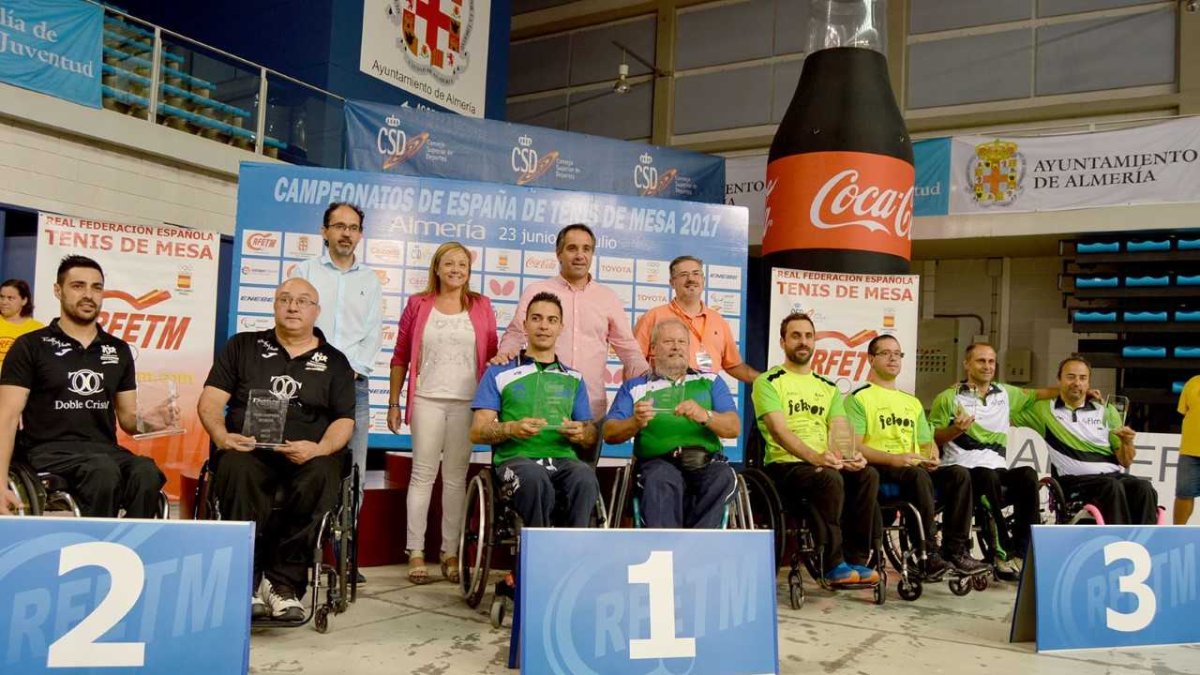 El podio del Palacio con los grandes campeones.